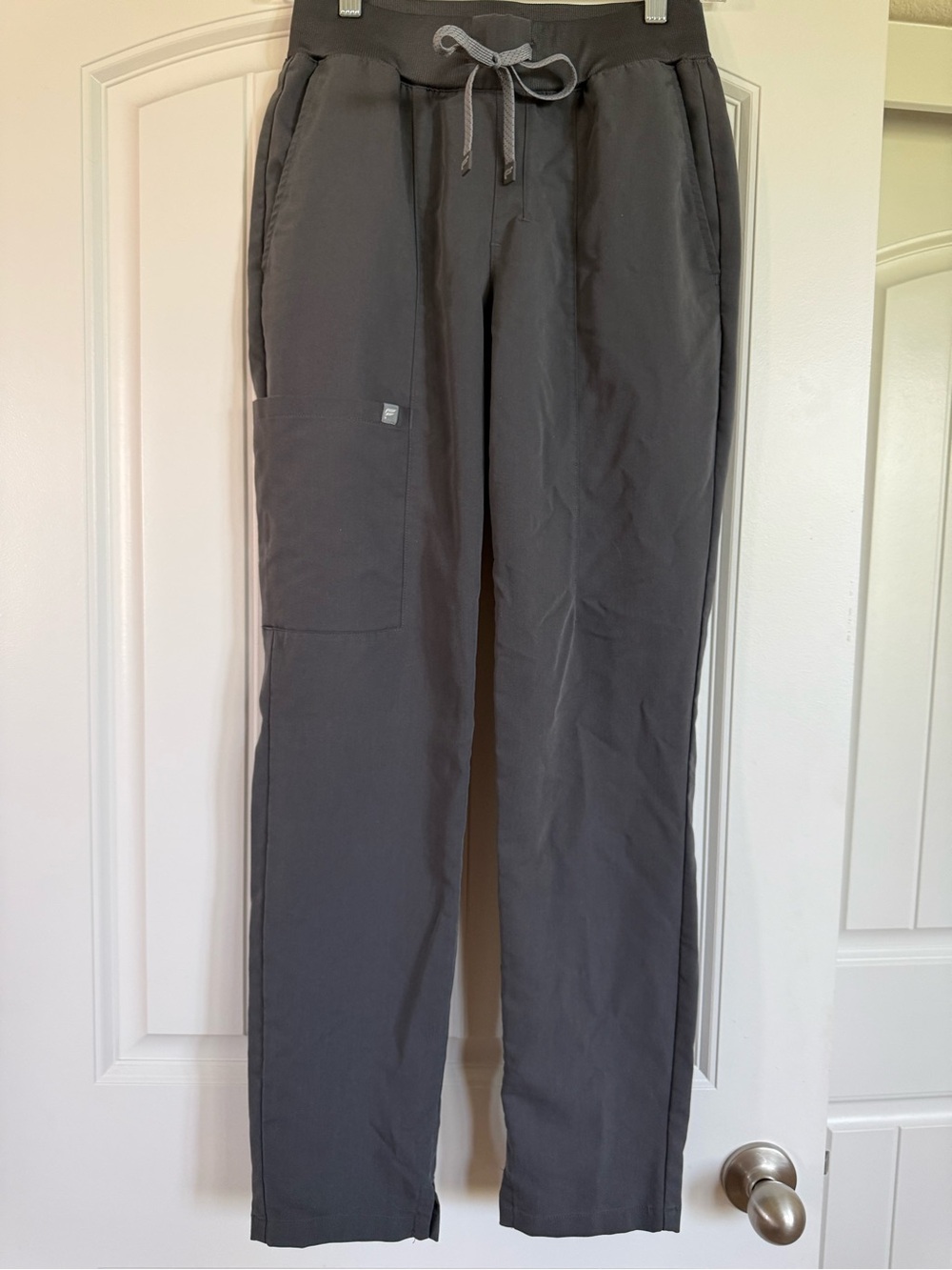 Fabletics Women’s Gray Scrub Uniform Pants Bottoms Small NWOT